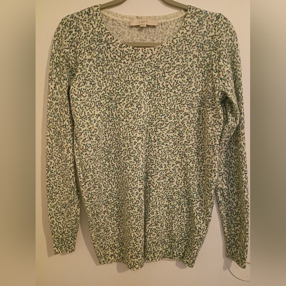 Loft Women's Floral Pink‎ Flower 26%Wool Sweater Sz M